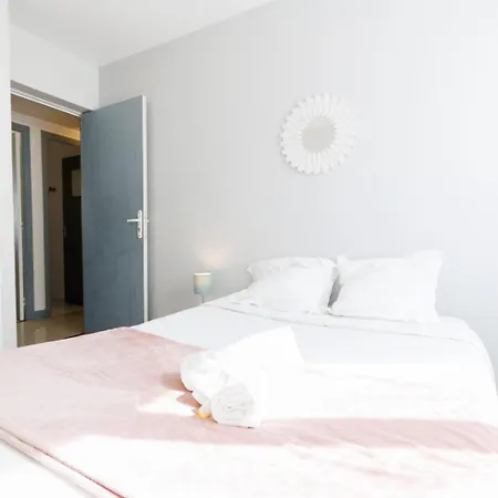 Apartamento Complet Equipe Ideal Groupe Pro/famille * 10 Pers * 5 Chb * Mon Groom *