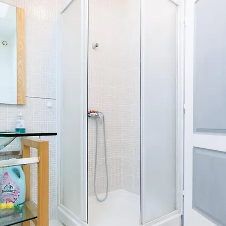 Complet Equipe Ideal Groupe Pro/famille * 10 Pers * 5 Chb * Mon Groom Apartament