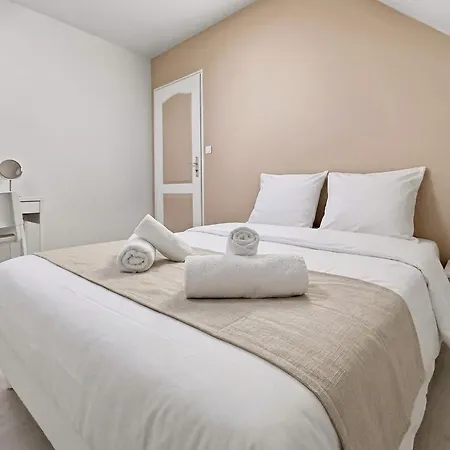 Elegant Duplex Troyen - Ideal Famille & Pro Apartament Troyes